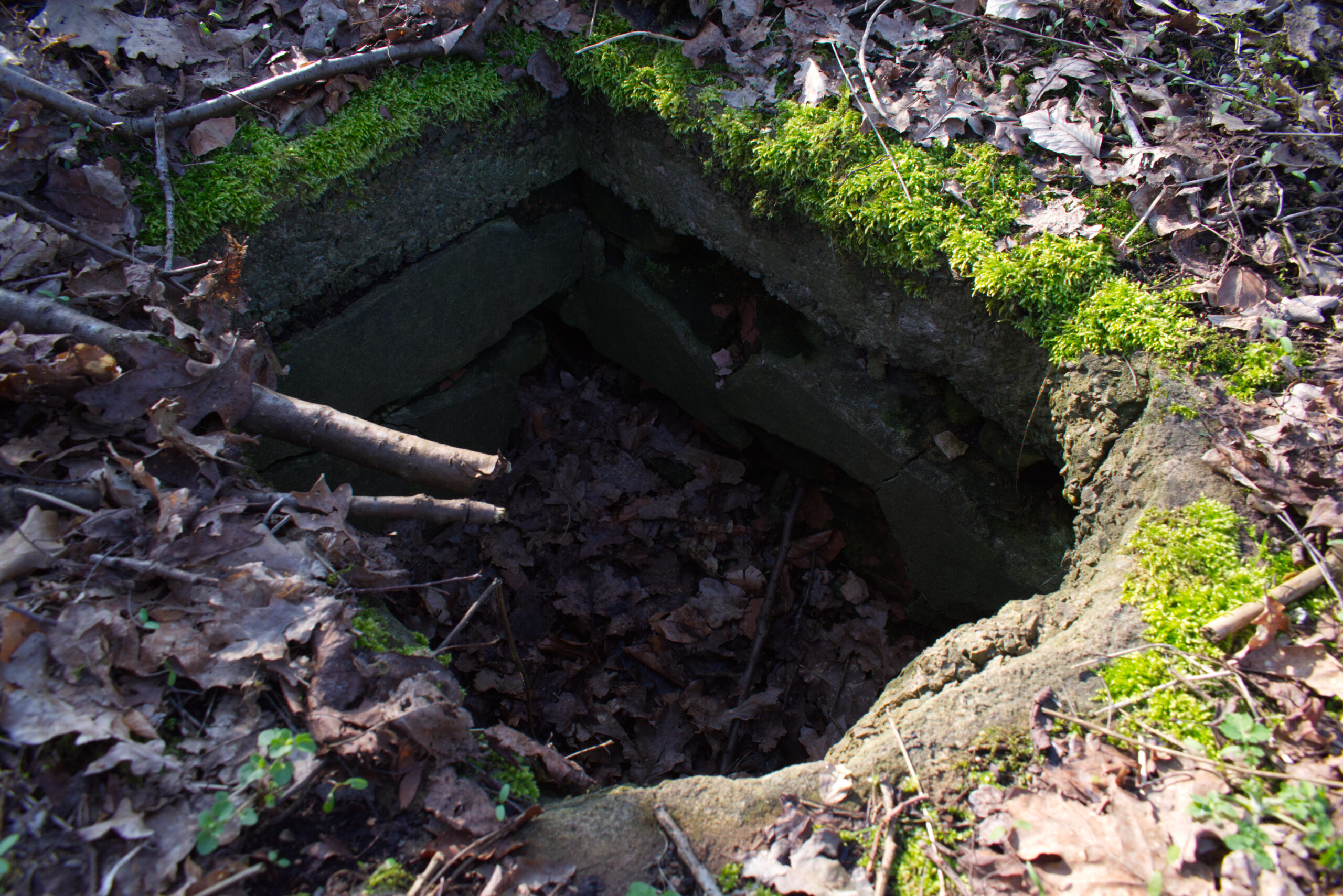 Zugeschüttete Öffnung